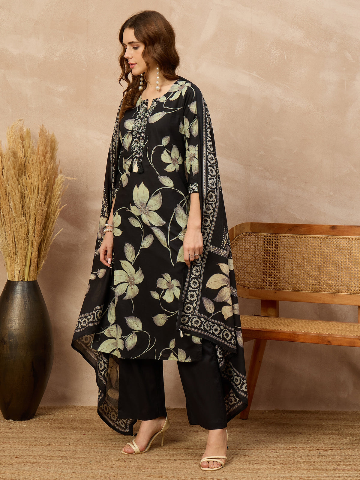 Women Floral Printed Regular Thread Work Pure Cotton Kurta with Palazzos & With Dupatta