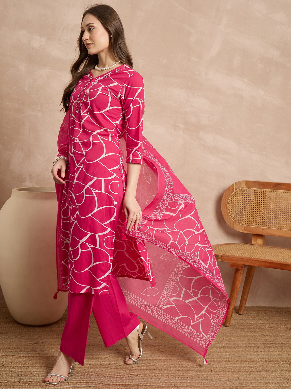 Women Printed Regular Thread Work Pure Cotton Kurta with Trousers & With Dupatta