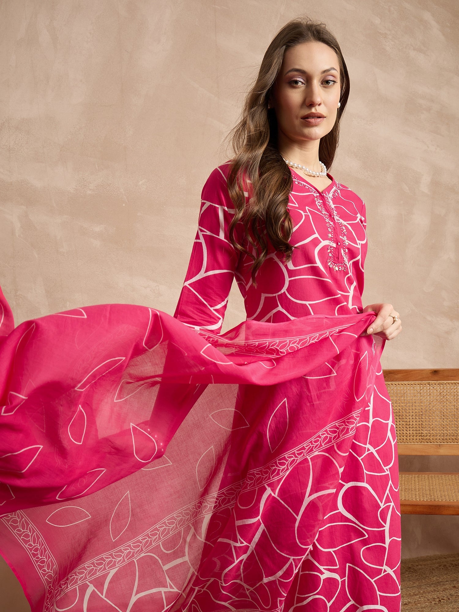 Women Printed Regular Thread Work Pure Cotton Kurta with Trousers & With Dupatta