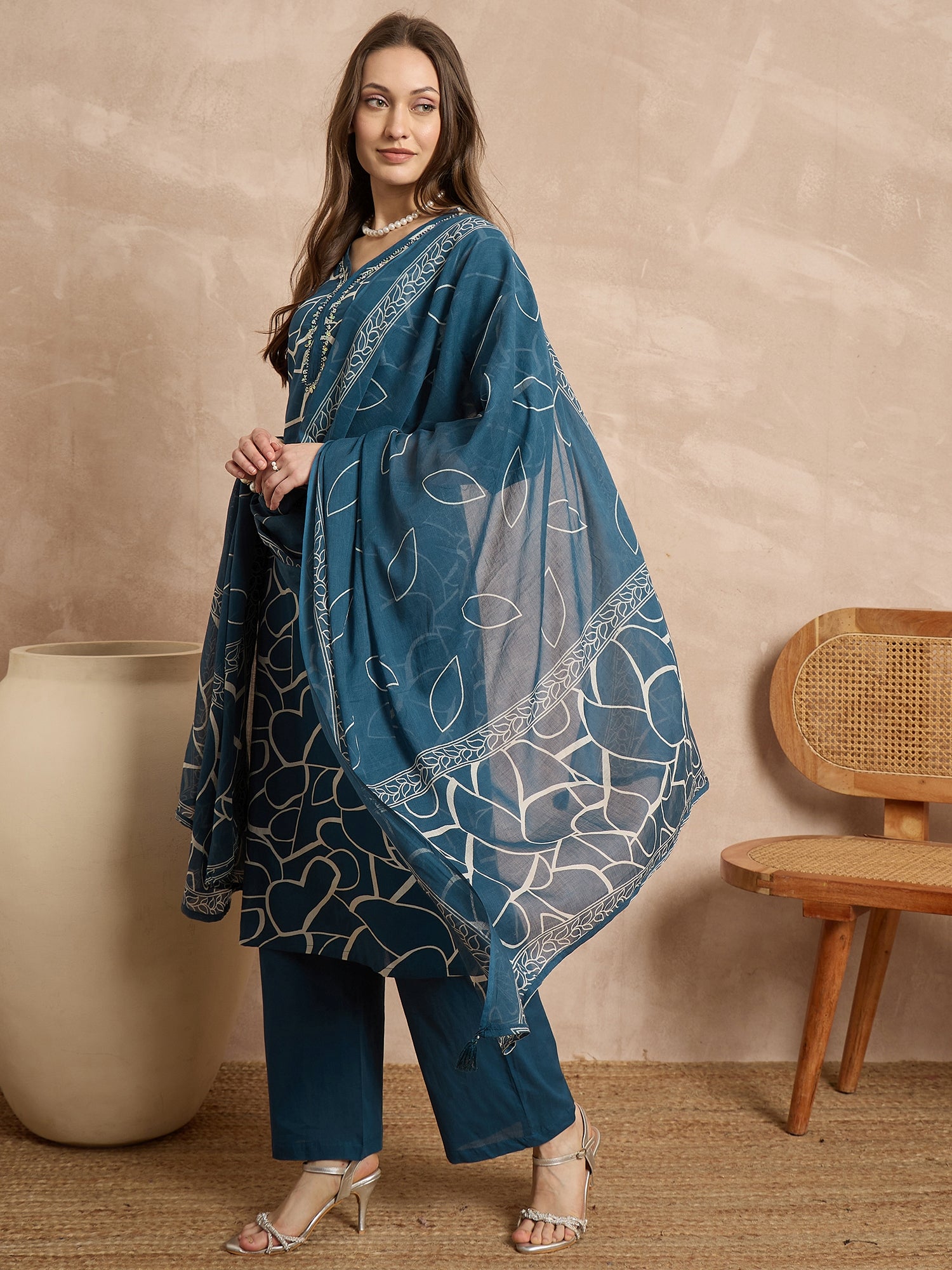Women Printed Regular Thread Work Pure Cotton Kurta with Palazzos & With Dupatta