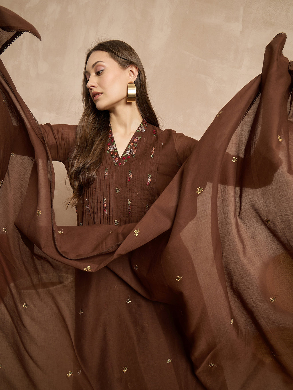 Women Motifs Embroidered Pleated Thread Work Kurta with Trousers & With Dupatta