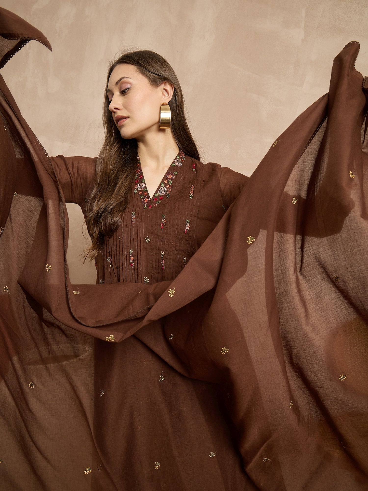 Women Motifs Embroidered Pleated Thread Work Kurta with Trousers & With Dupatta