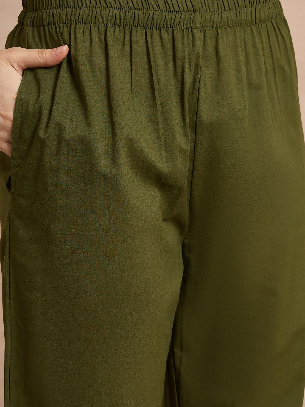 Women Printed Regular Thread Work Pure Cotton Kurta with Trousers & With Dupatta