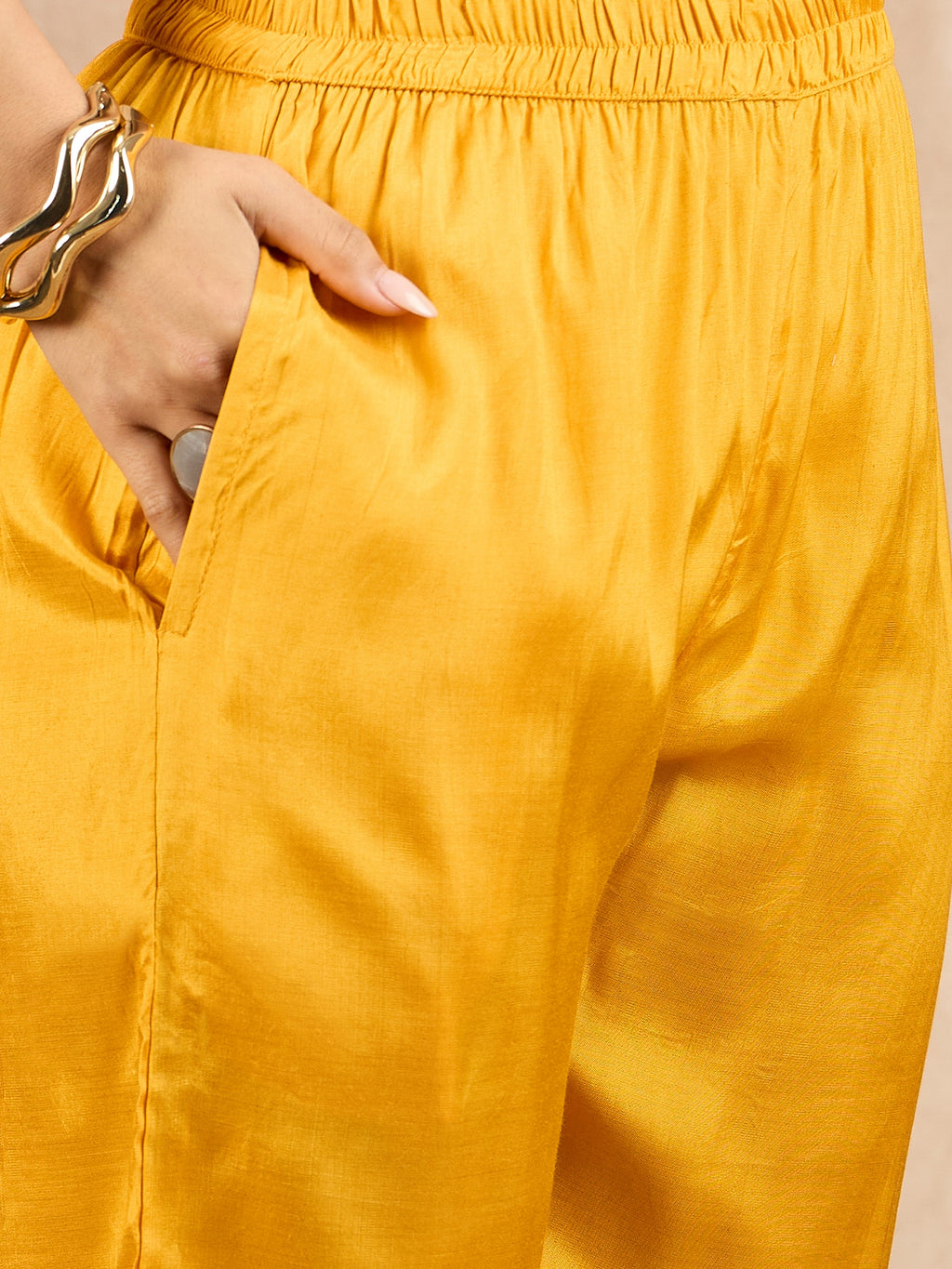 Women Floral Printed High Slit Beads and Stones Raw Silk Kurta with Trousers & With Dupatta