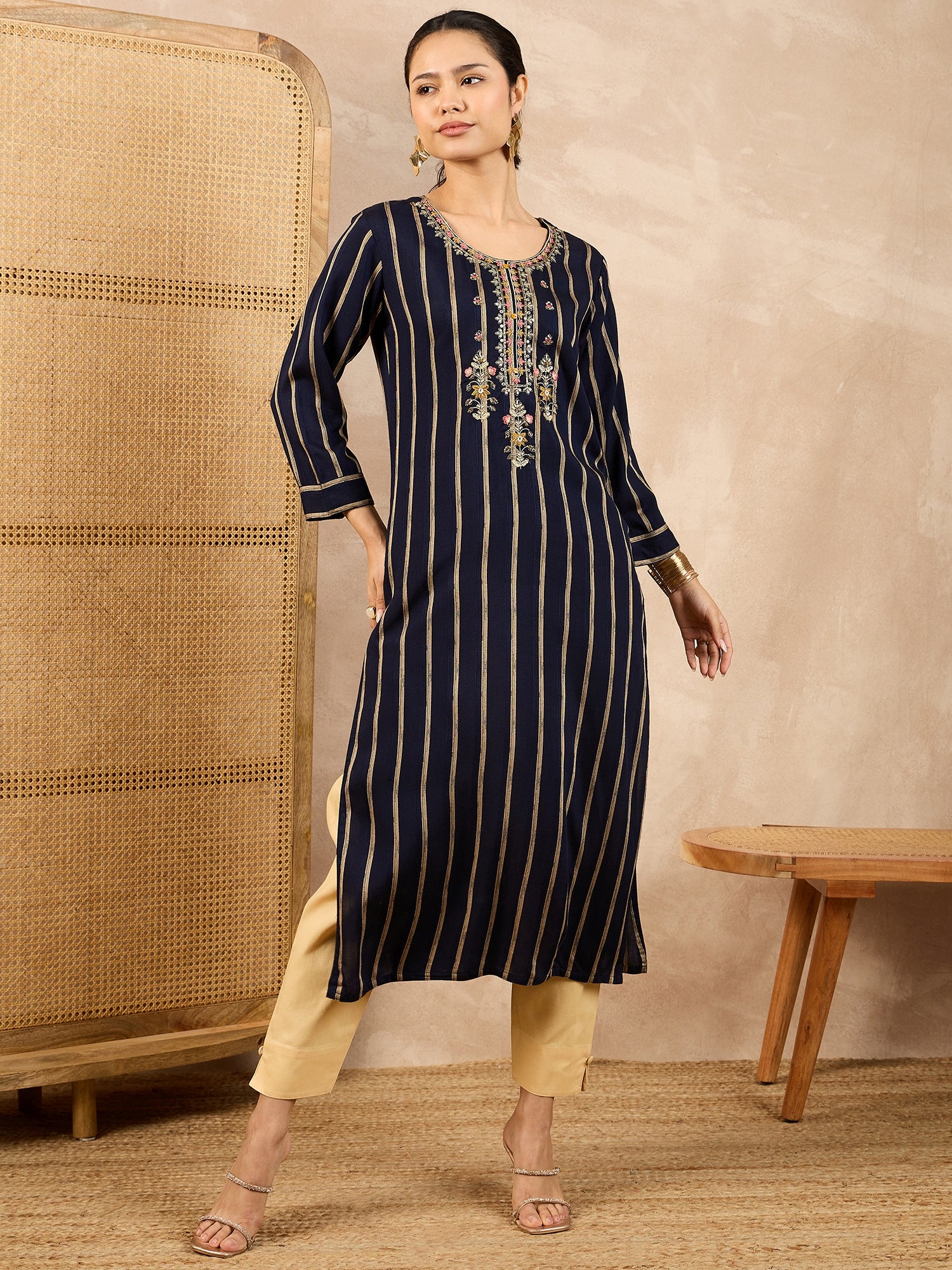 Striped V-Neck Thread Work Straight Kurta