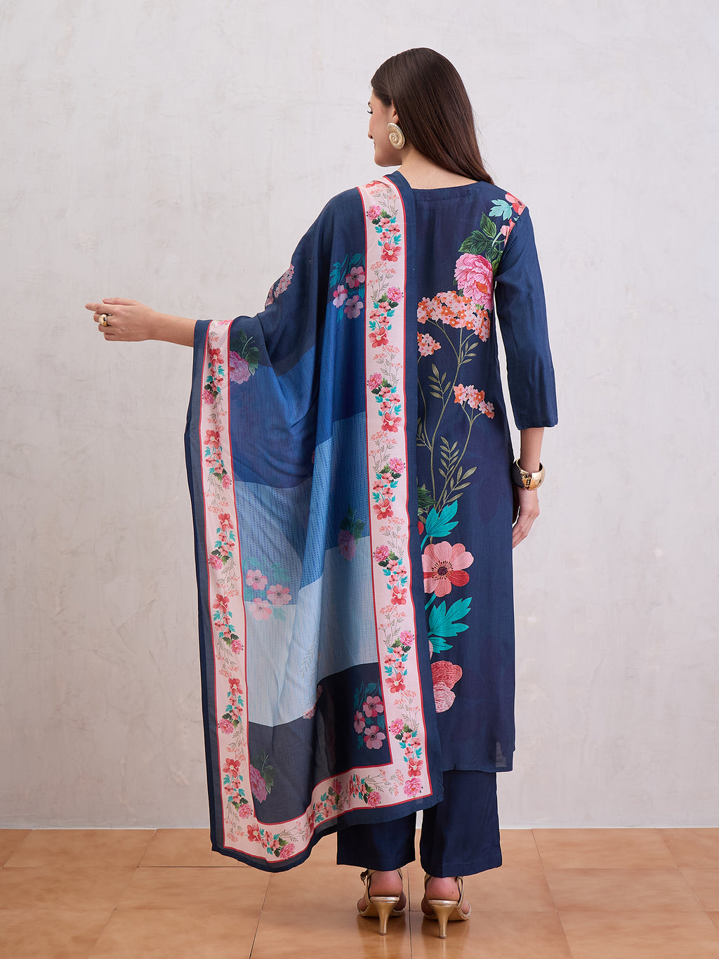 Women Floral Printed Kurta with Trouser & Dupatta