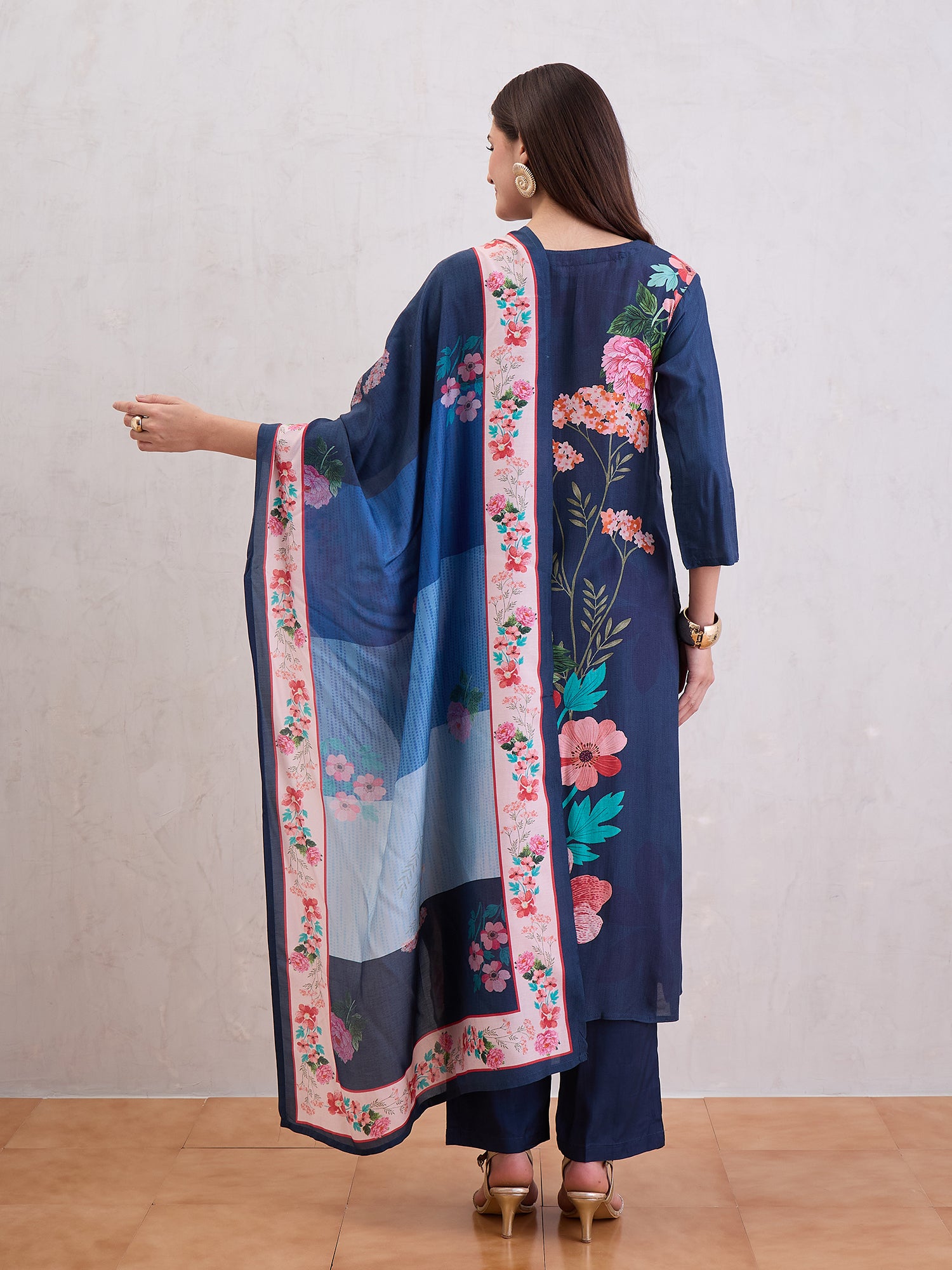 Women Floral Printed Kurta with Trouser & Dupatta