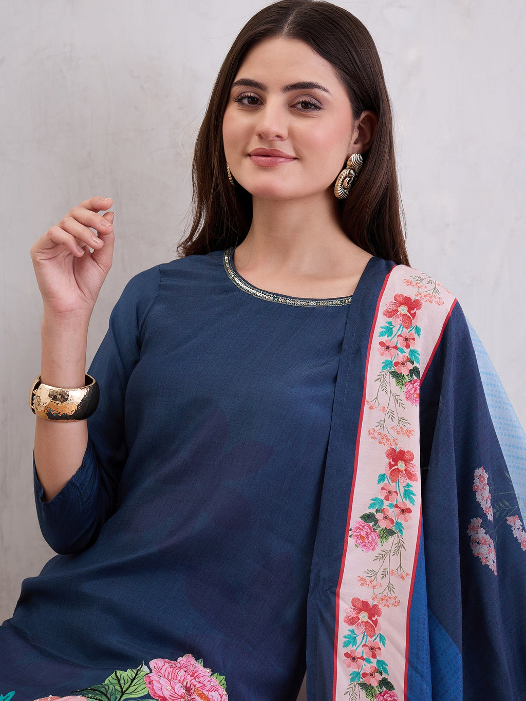 Women Floral Printed Kurta with Trouser & Dupatta