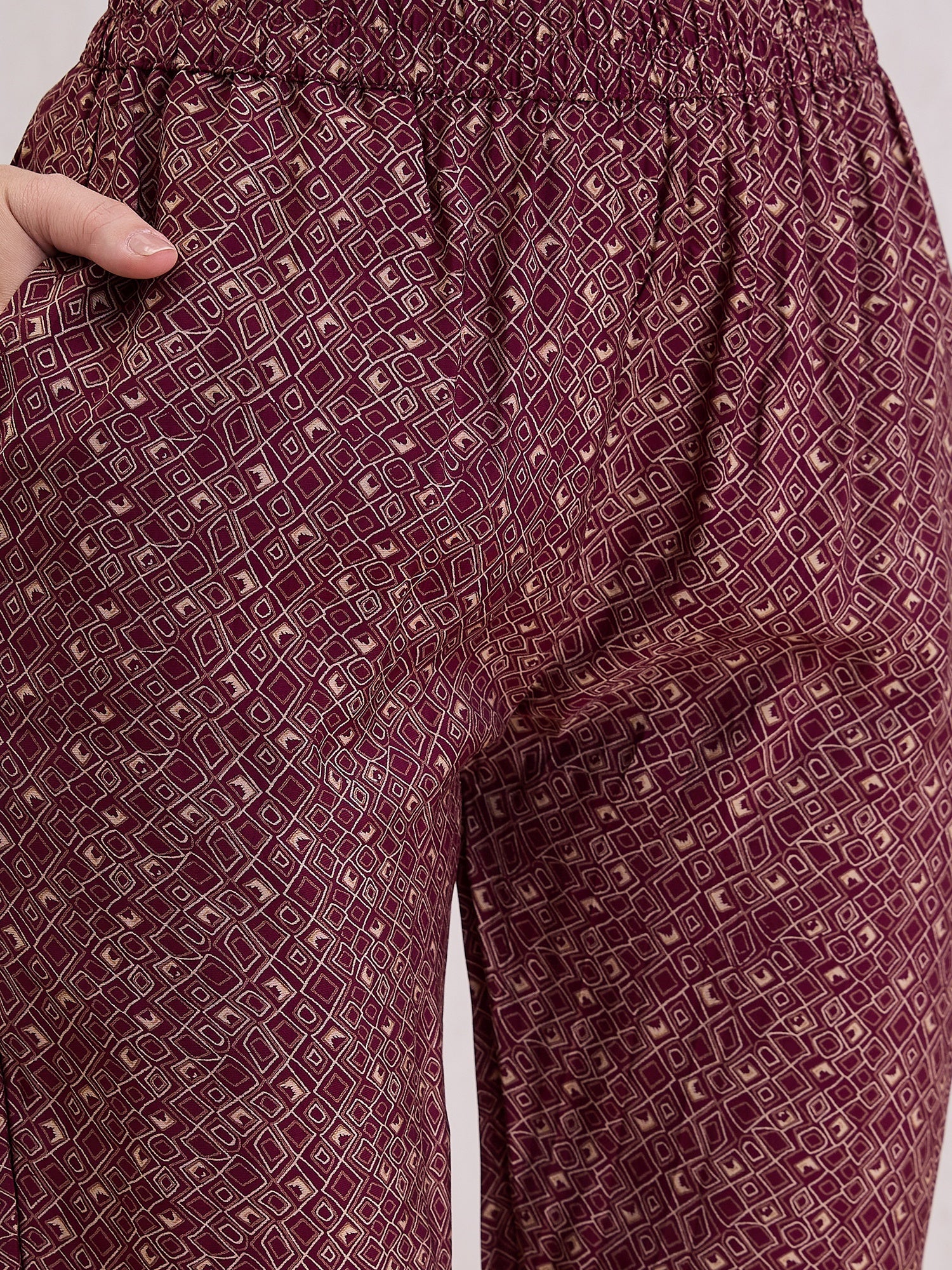 Women Floral Embroidered Kurti with Trousers & Dupatta