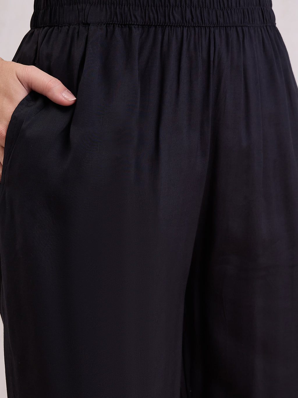 Women Floral Printed Kurta with Trouser & Dupatta