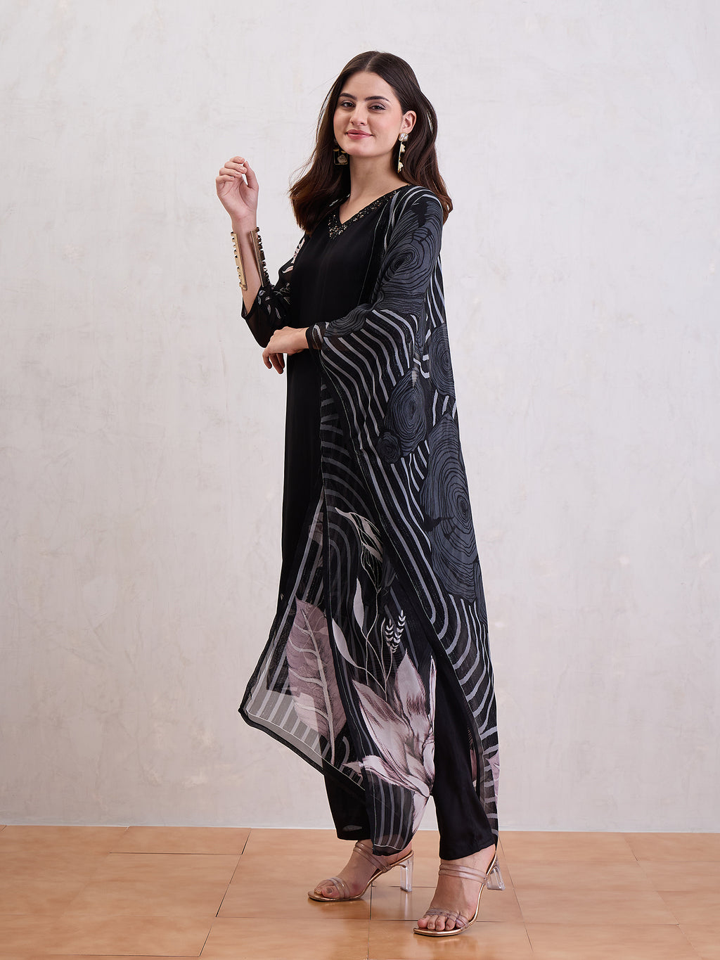 Women Floral Printed Kurta with Trouser & Dupatta