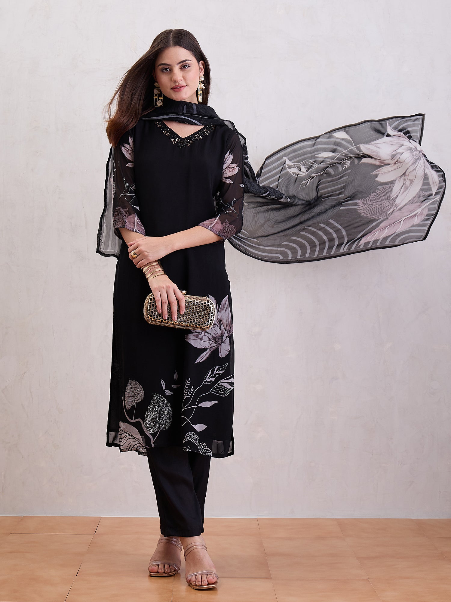 Women Floral Printed Kurta with Trouser & Dupatta