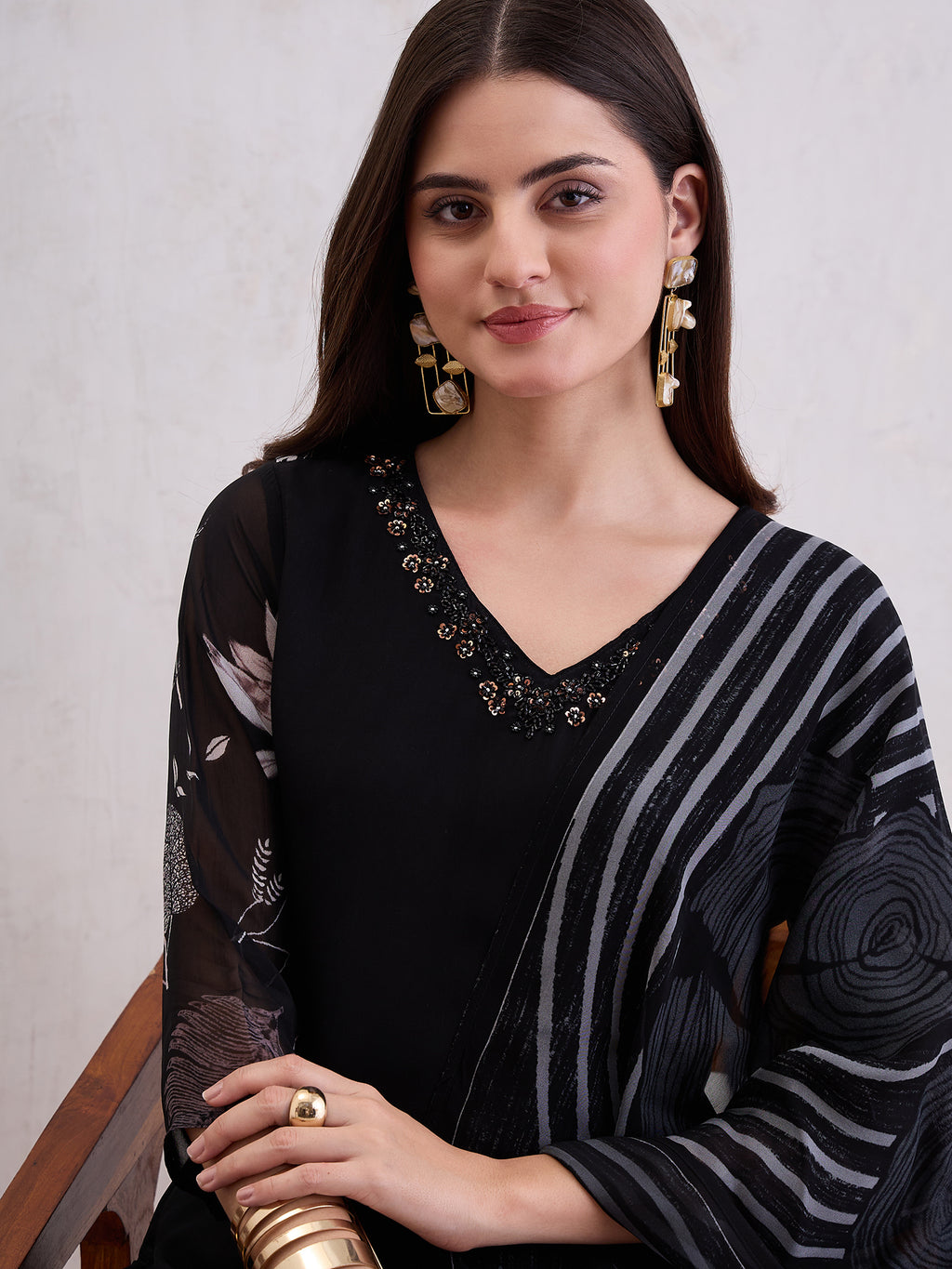 Women Floral Printed Kurta with Trouser & Dupatta