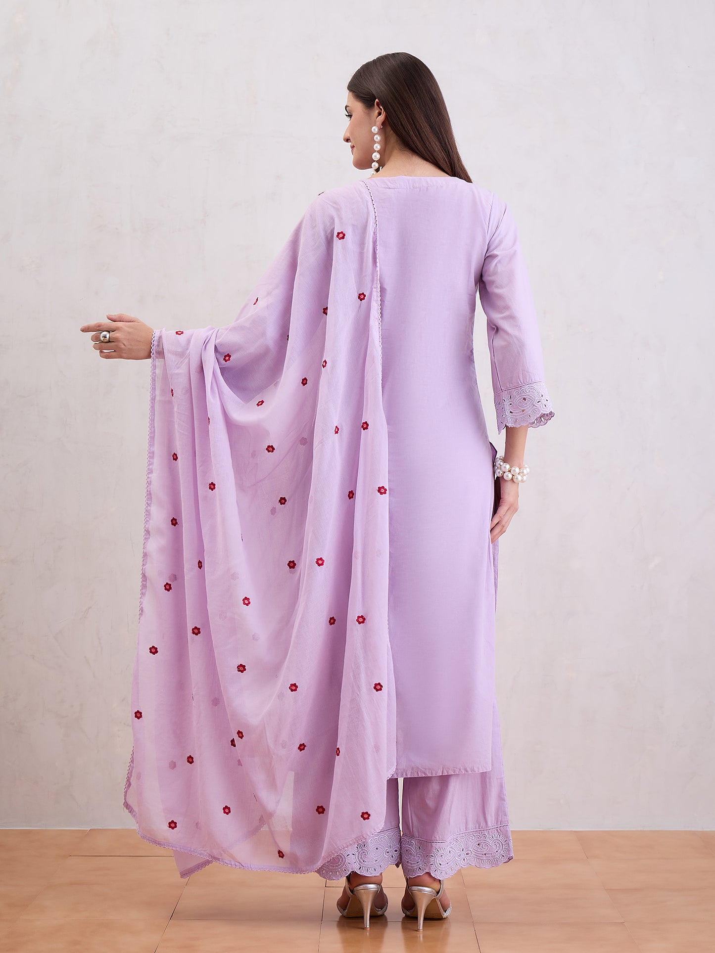 Floral Embroidered Thread Work Straight Kurta With Trousers & Dupatta