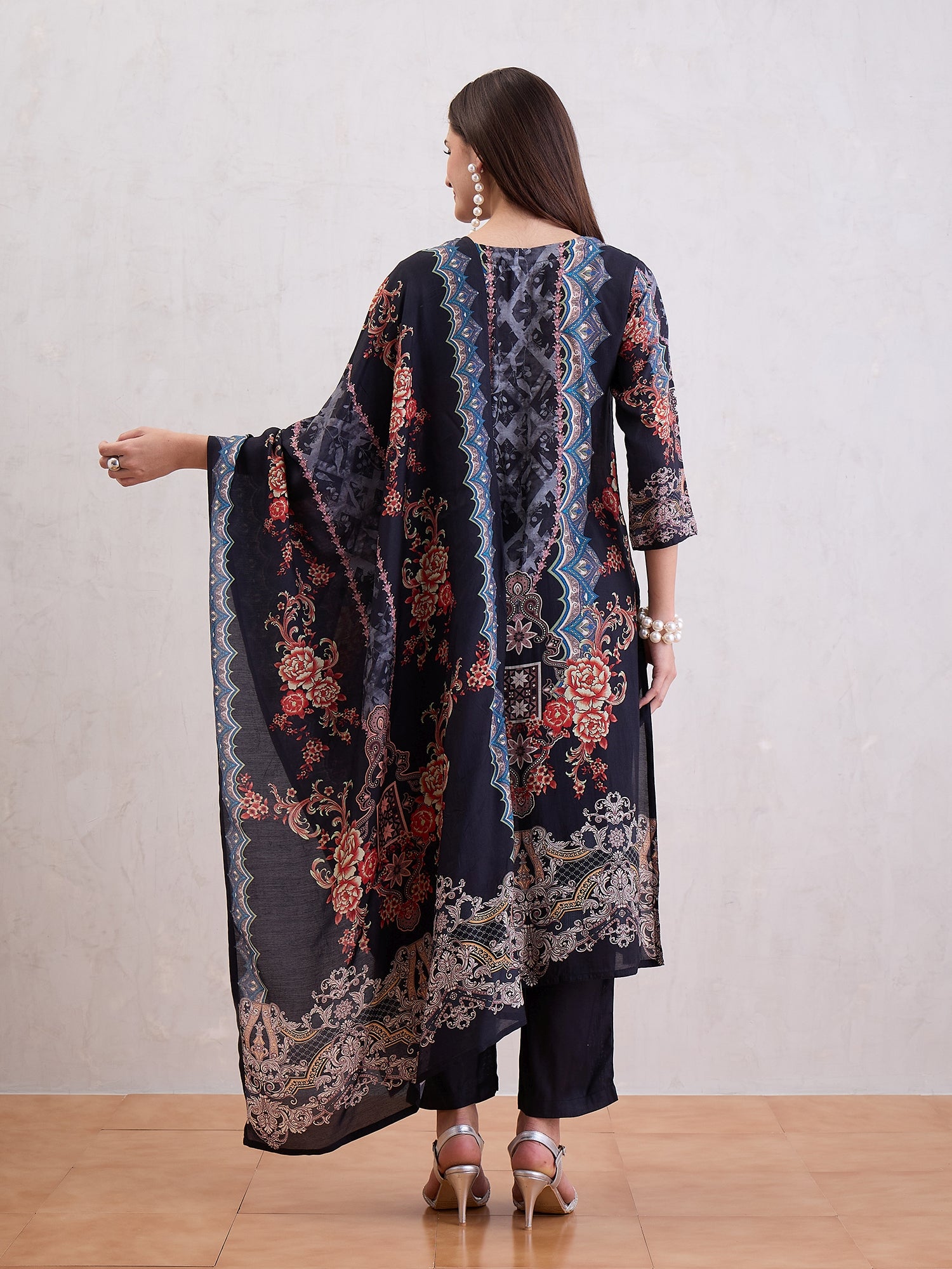 WOMEN STRAIGHT KURTA SET