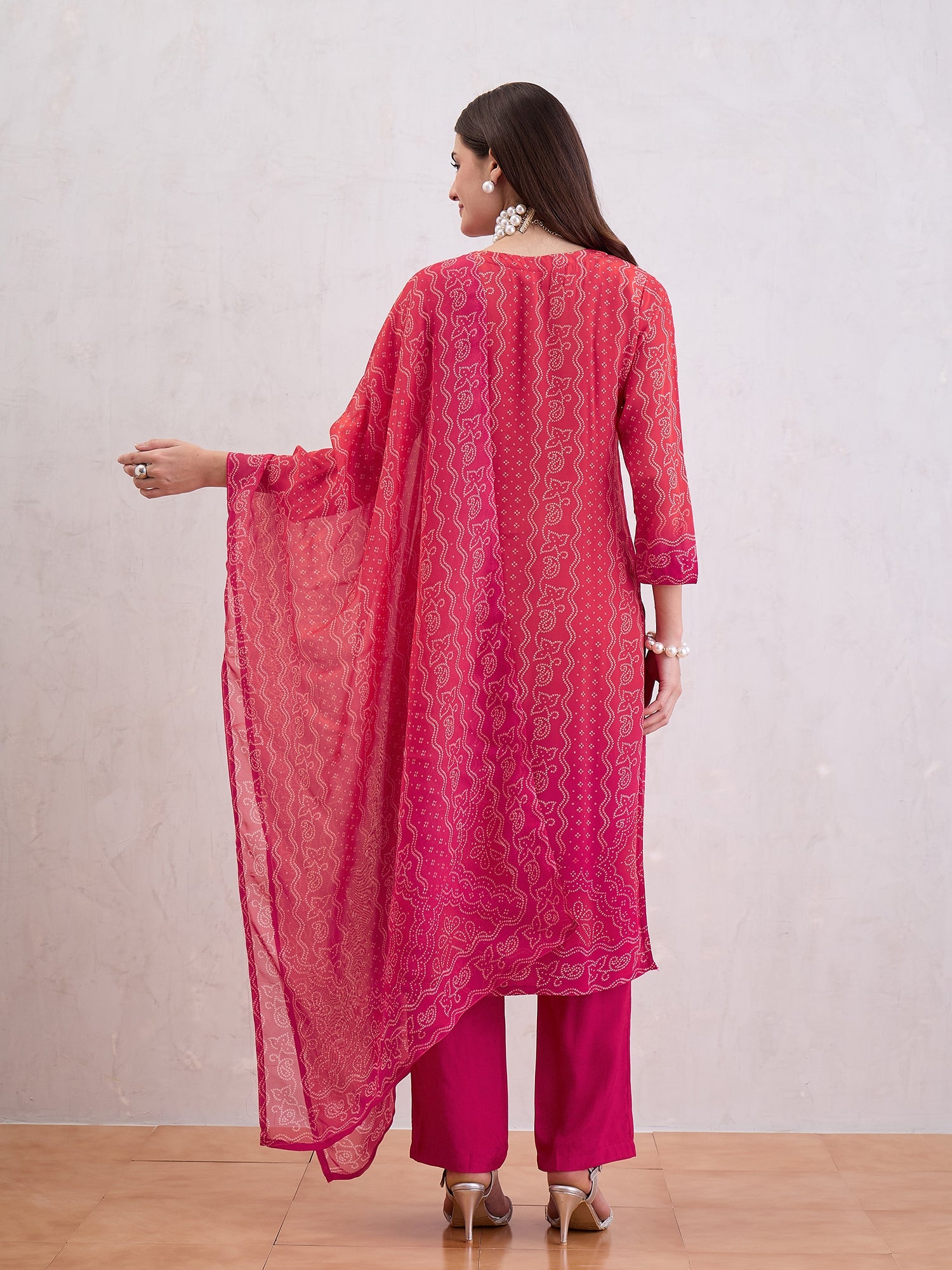 Women Floral Printed Kurta with Trouser & Dupatta