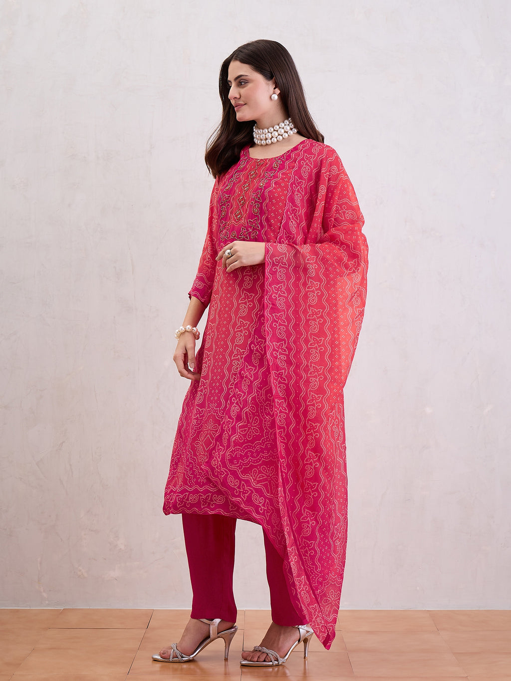 Women Floral Printed Kurta with Trouser & Dupatta