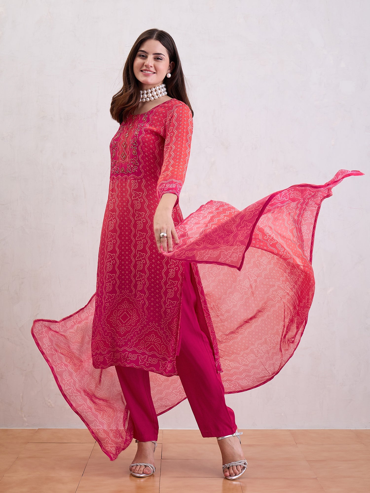 Women Floral Printed Kurta with Trouser & Dupatta