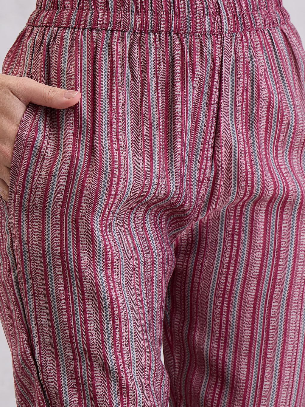 Women Floral Printed Kurta with Trousers & Dupatta