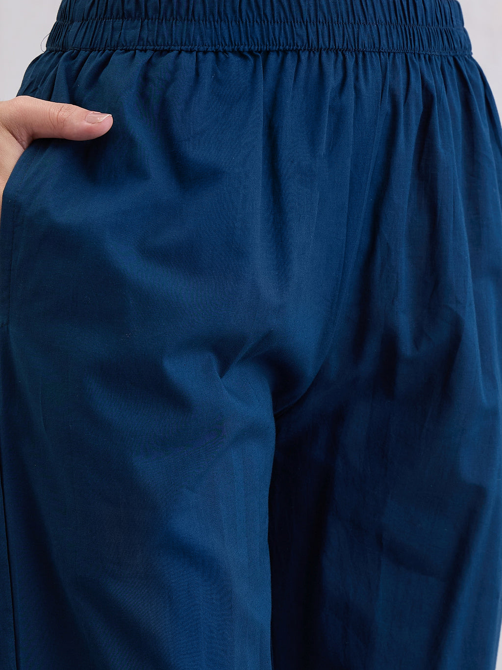 Women Floral Printed Empire Beads and Stones Kurti with Trousers & With Dupatta