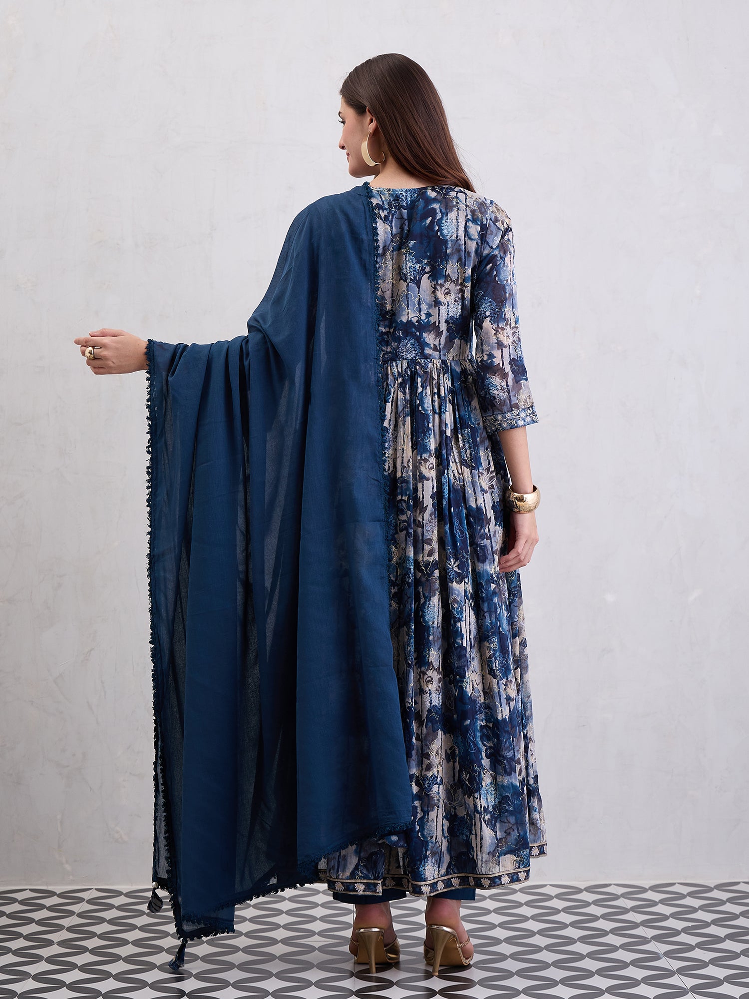 Women Floral Printed Empire Beads and Stones Kurti with Trousers & With Dupatta