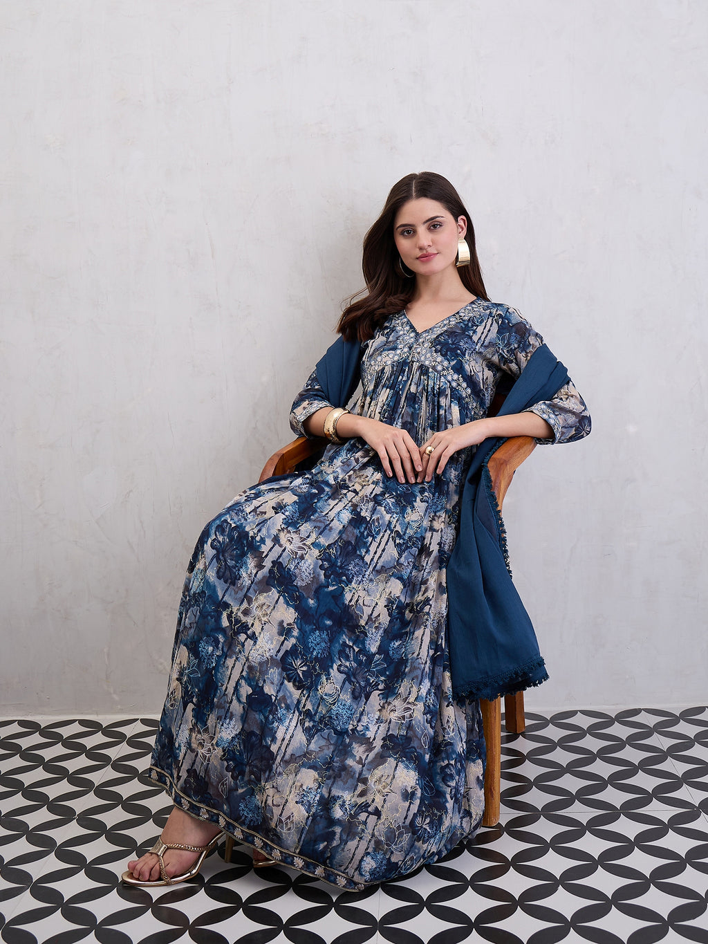 Women Floral Printed Empire Beads and Stones Kurti with Trousers & With Dupatta