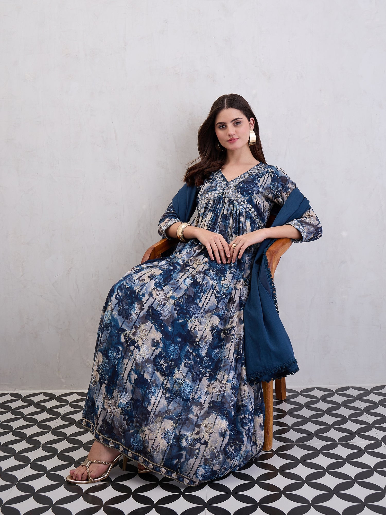 Women Floral Printed Empire Beads and Stones Kurti with Trousers & With Dupatta