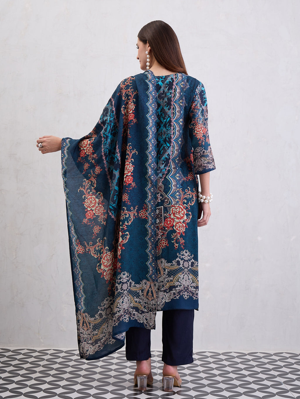 Women WOMEN STRAIGHT KURTA SET