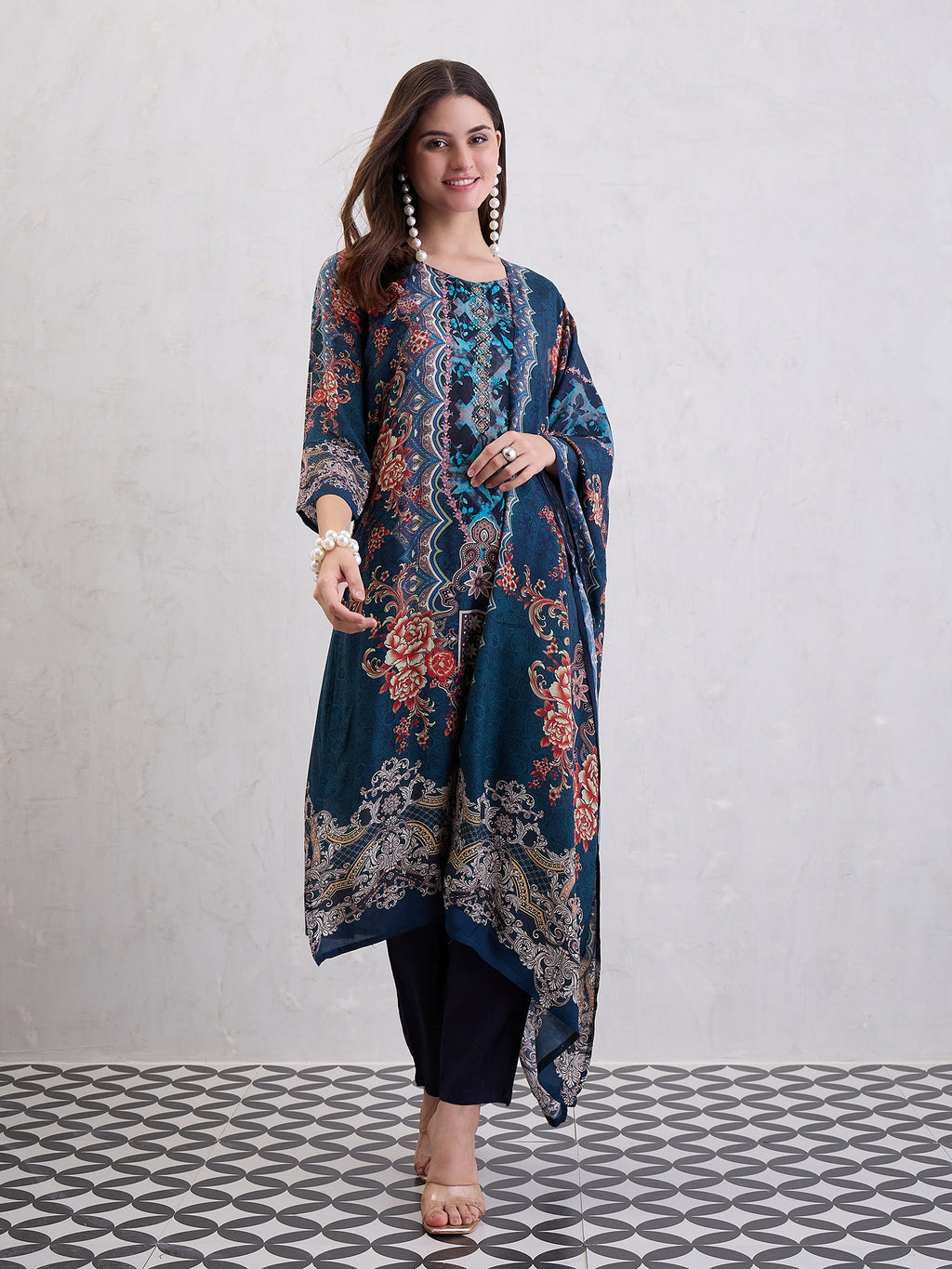 Women WOMEN STRAIGHT KURTA SET