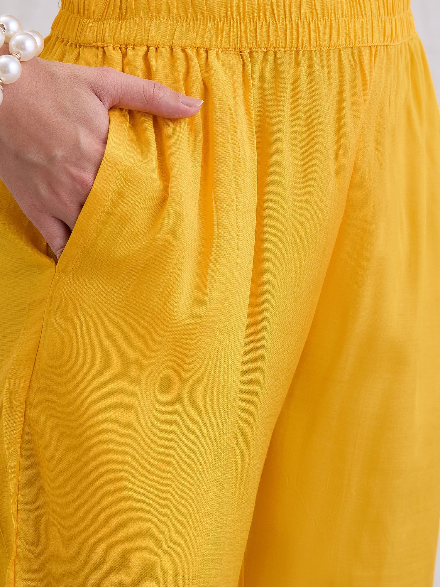 WOMEN NATURAL CREPE KURTA SET