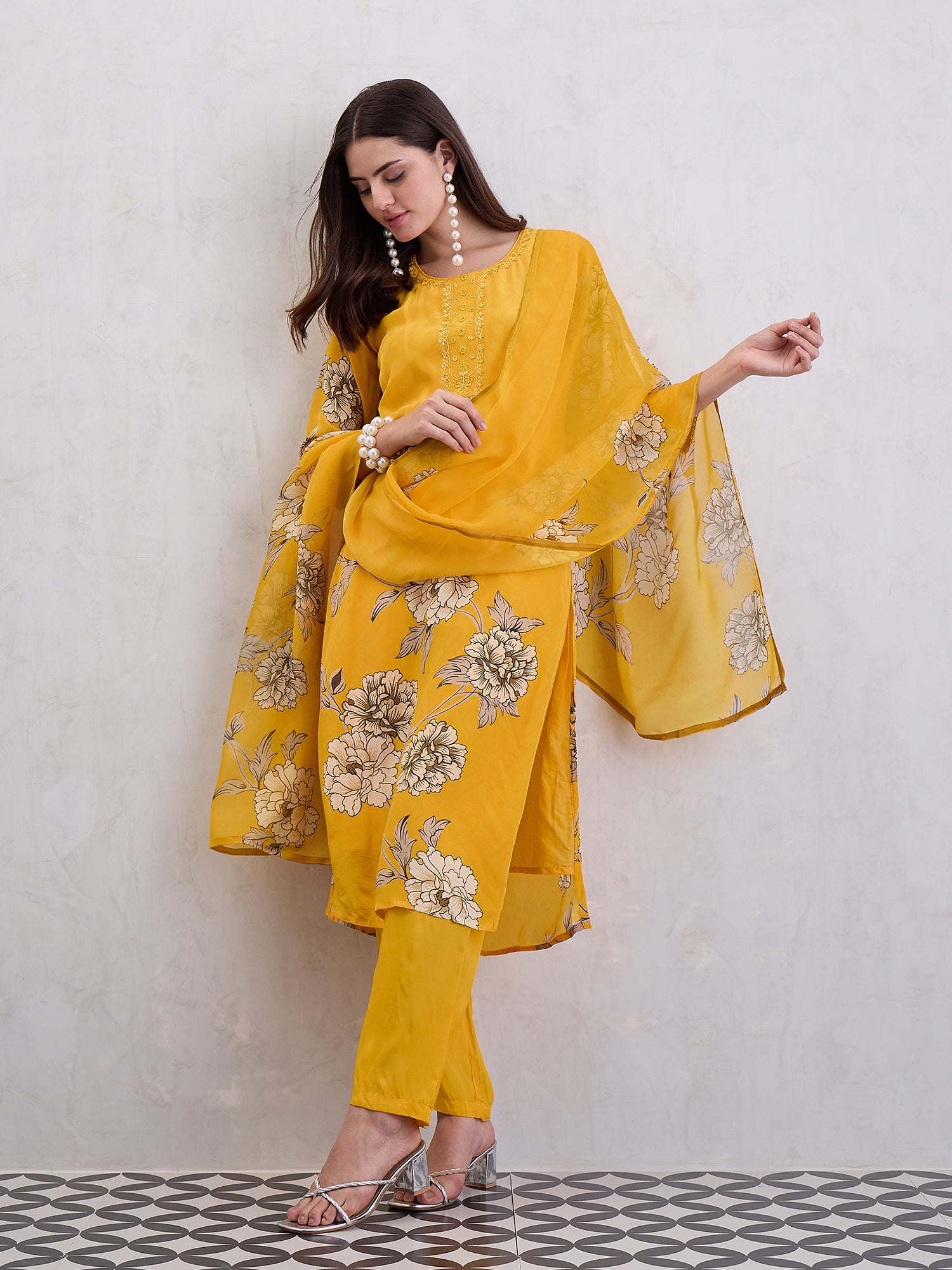 WOMEN NATURAL CREPE KURTA SET