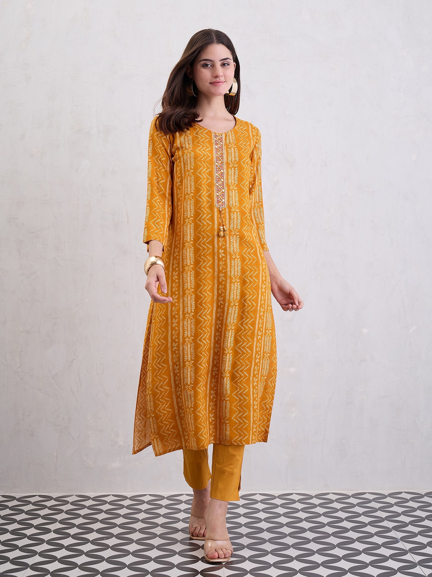 Women Ethnic Motifs Printed Festive Straight Kurtas