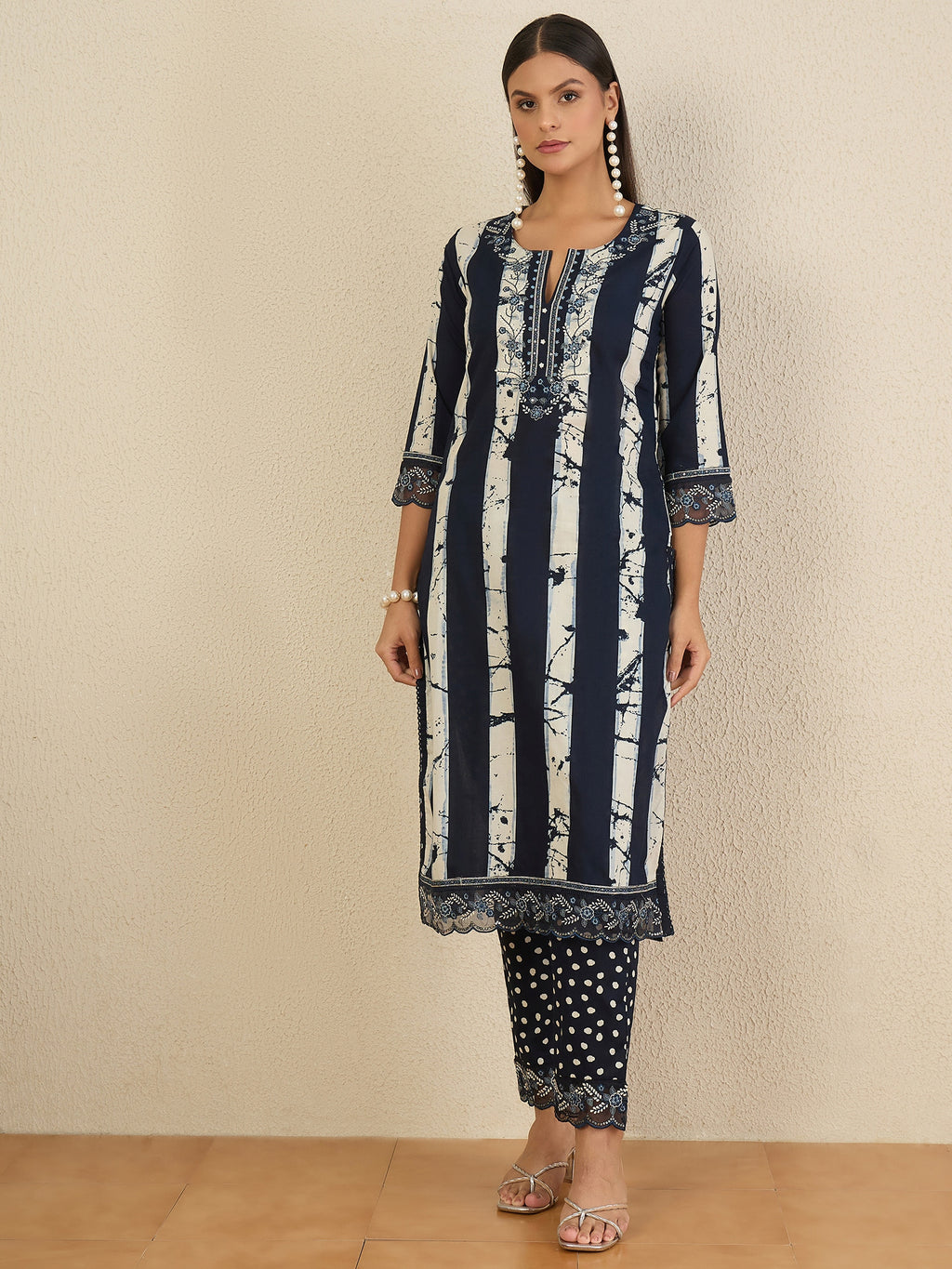 Women Printed Regular Pure Cotton Kurta with Trousers & With Dupatta