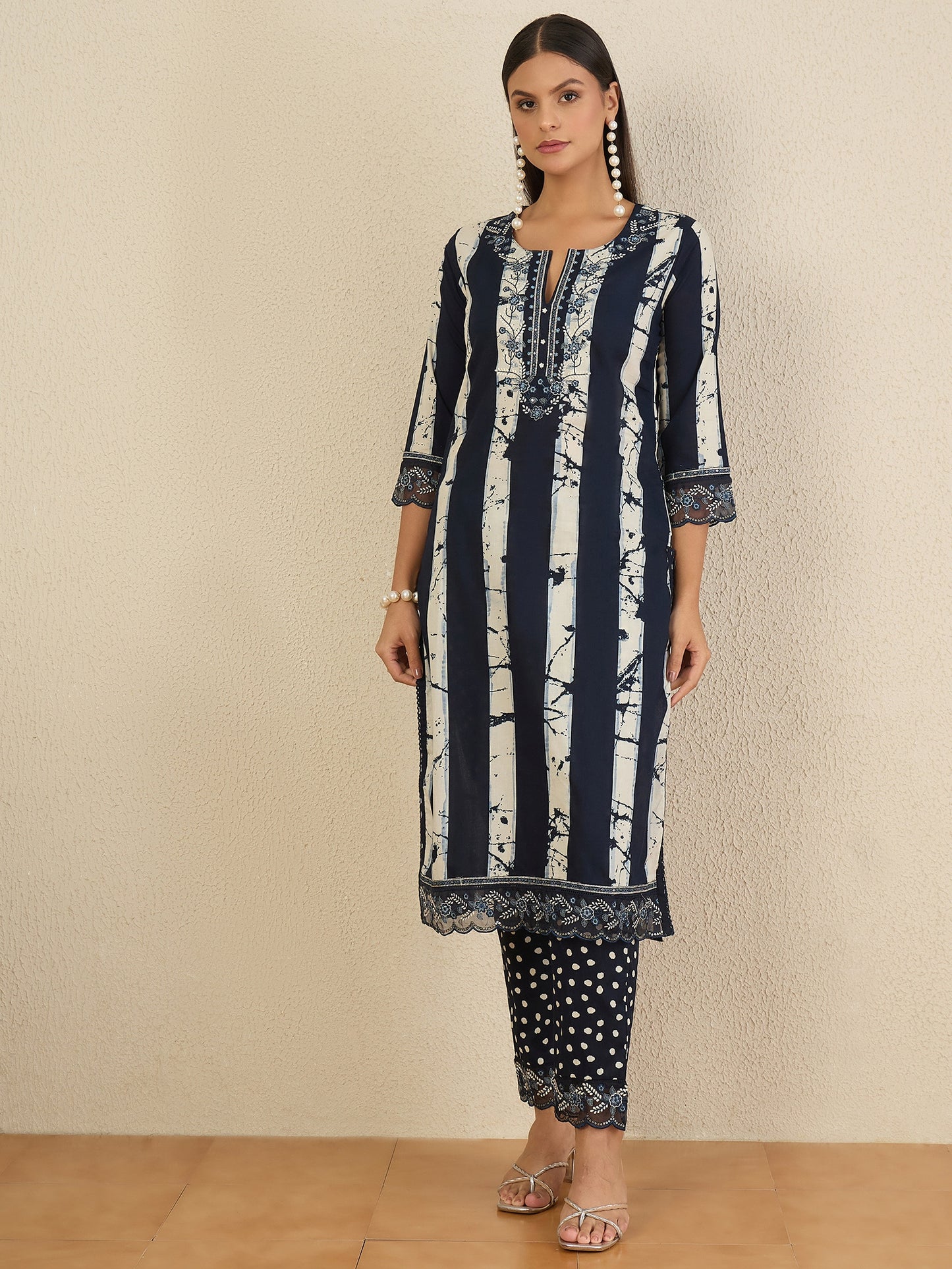 Women Printed Regular Pure Cotton Kurta with Trousers & With Dupatta