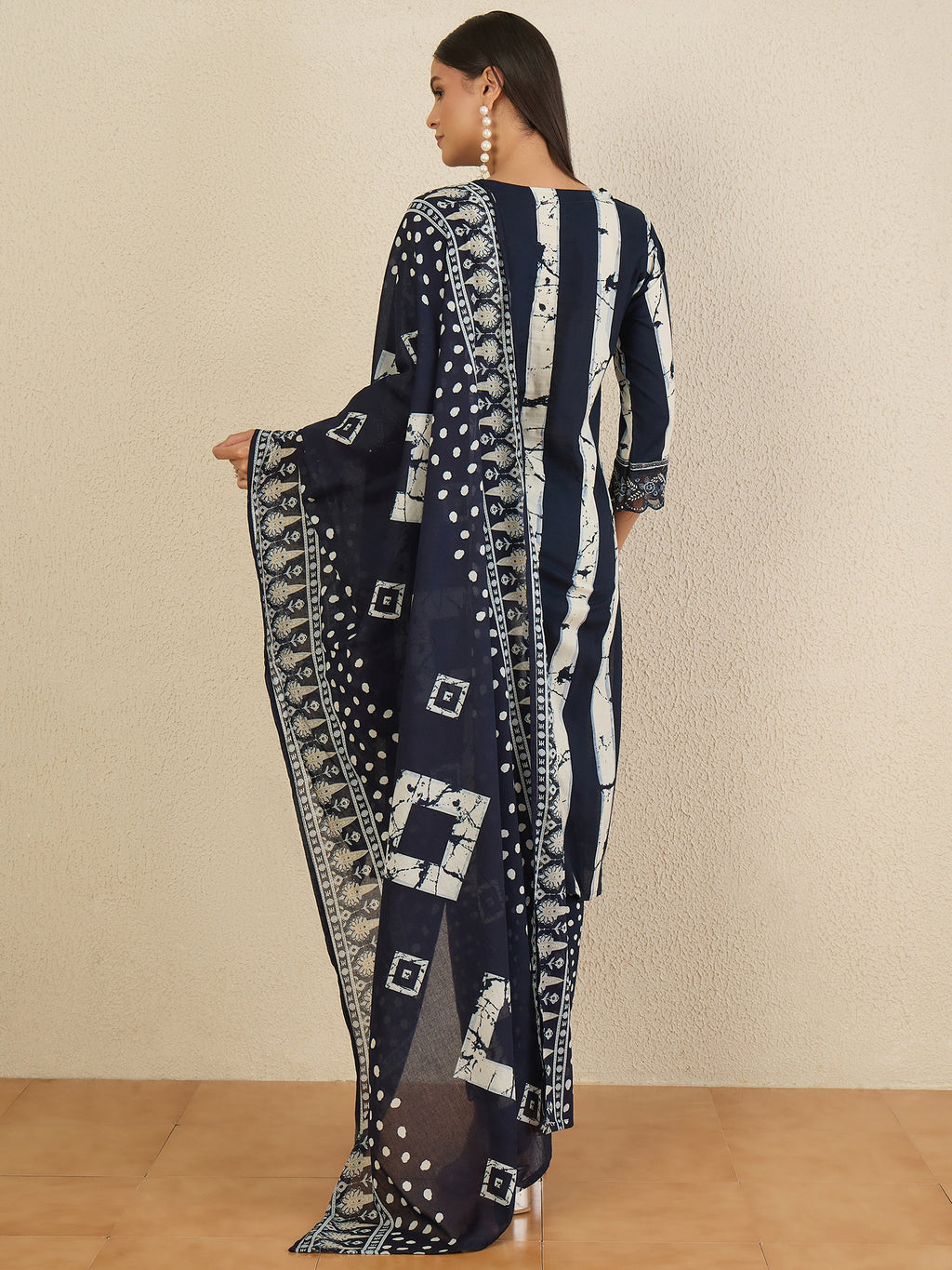 Women Printed Regular Pure Cotton Kurta with Trousers & With Dupatta