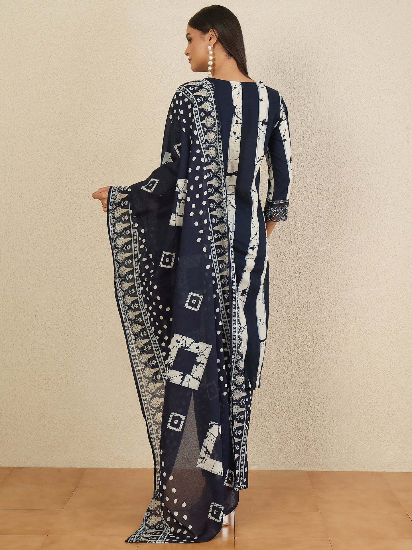 Women Printed Regular Pure Cotton Kurta with Trousers & With Dupatta