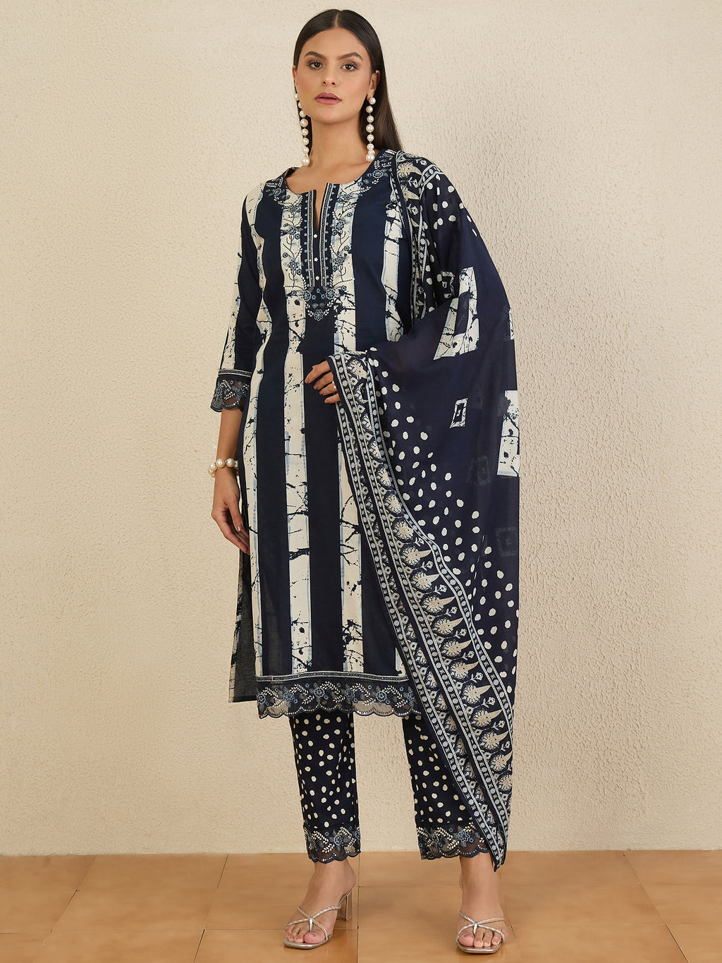 Women Printed Regular Pure Cotton Kurta with Trousers & With Dupatta