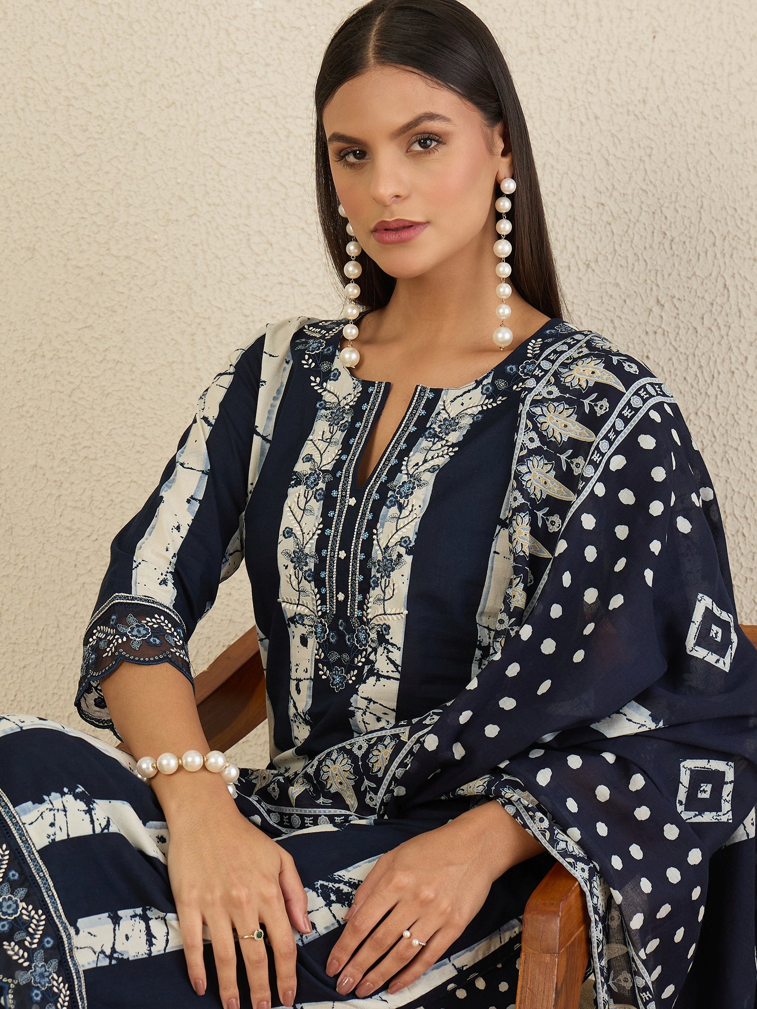Women Printed Regular Pure Cotton Kurta with Trousers & With Dupatta