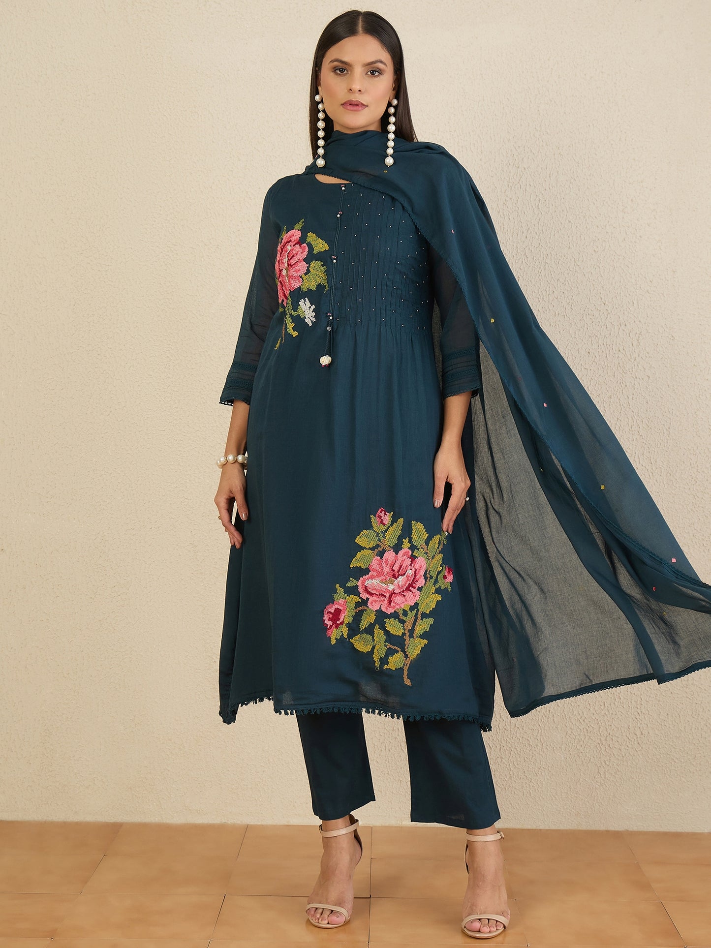 Women Floral Embroidered Pleated Thread Work Kurta with Trousers & With Dupatta