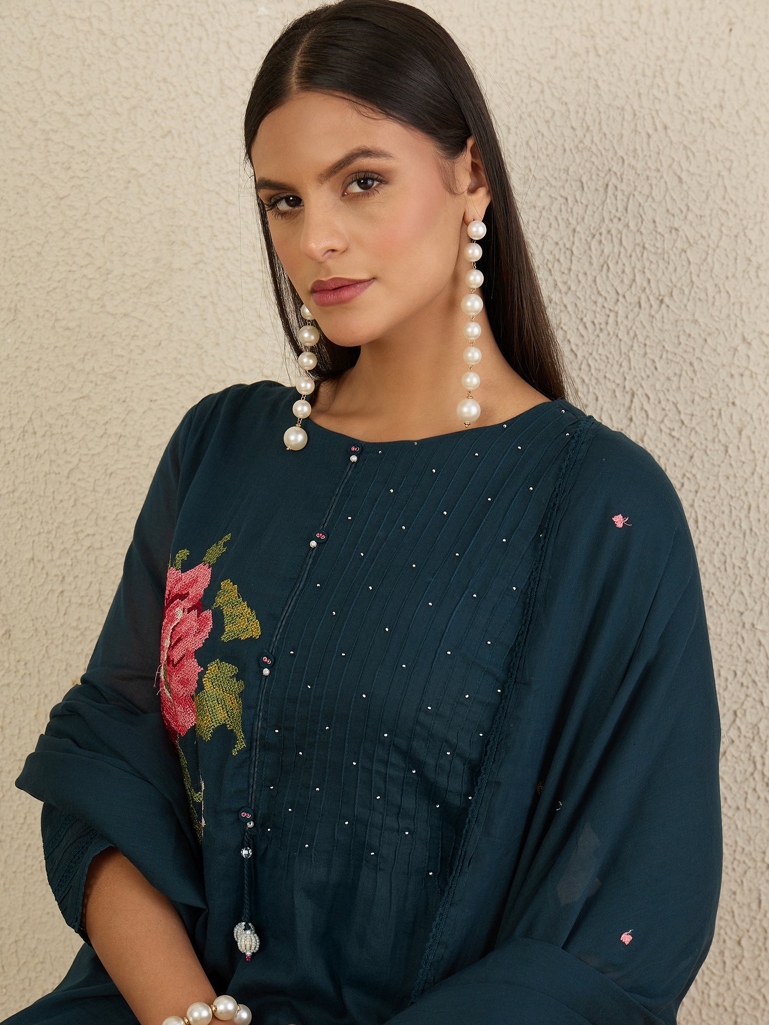 Women Floral Embroidered Pleated Thread Work Kurta with Trousers & With Dupatta