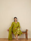 Women Floral Embroidered Regular Thread Work Kurta with Trousers & With Dupatta