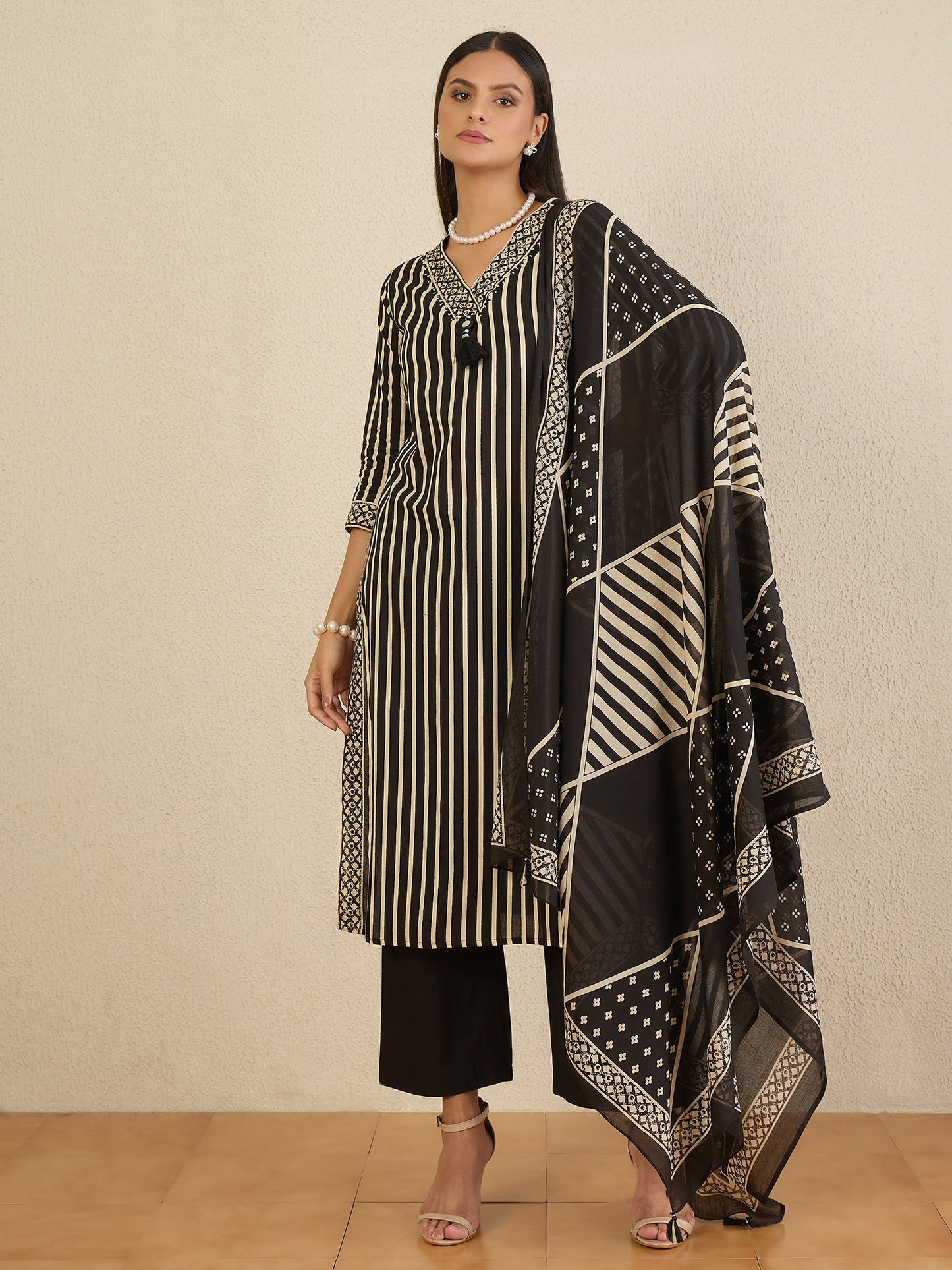 Women Striped Regular Thread Work Pure Cotton Kurta with Trousers & With Dupatta