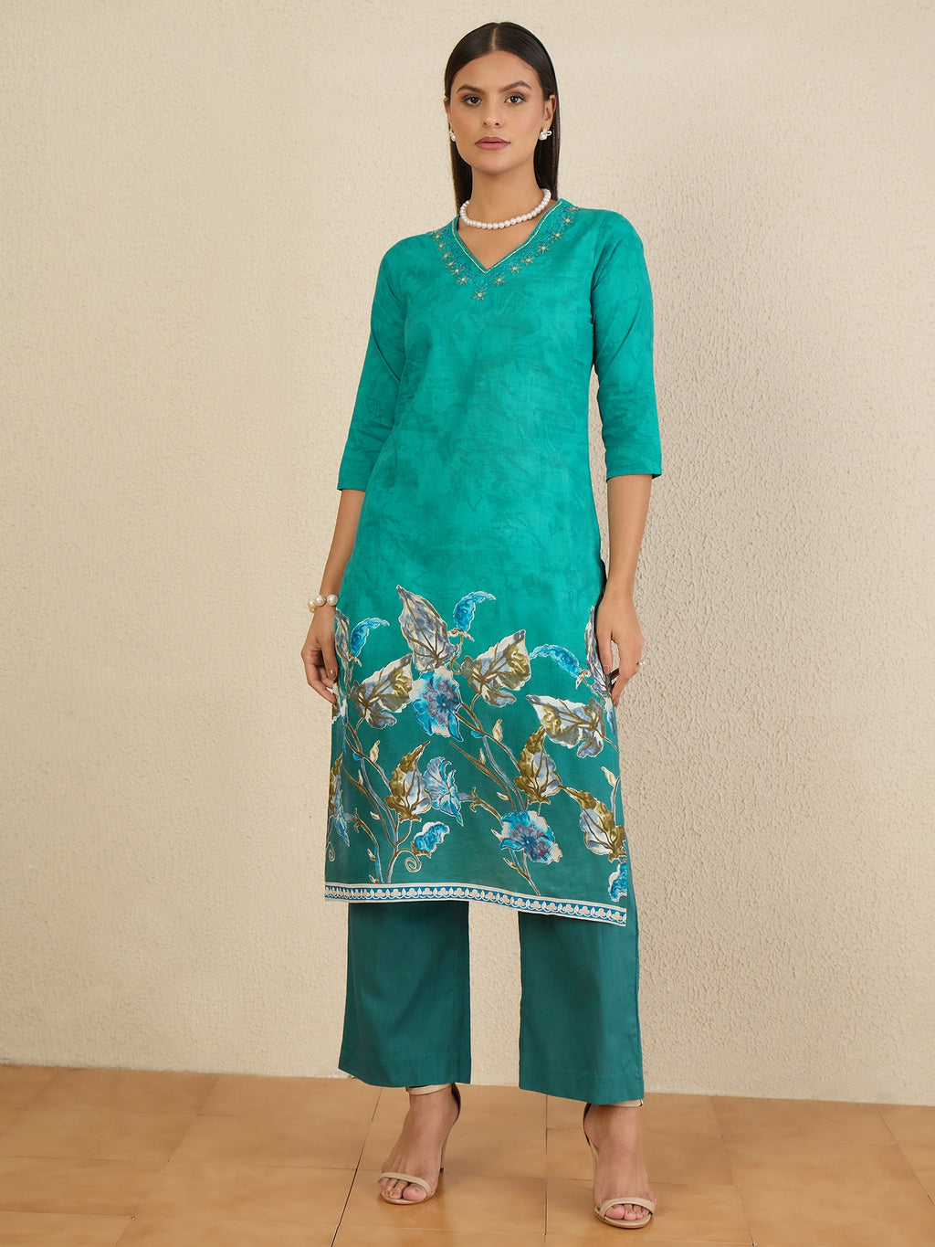 Women Floral Dyed Regular Thread Work Pure Cotton Kurta with Palazzos & With Dupatta