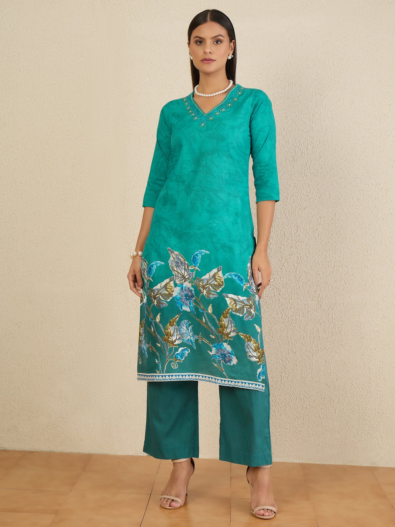 Women Floral Dyed Regular Thread Work Pure Cotton Kurta with Palazzos & With Dupatta