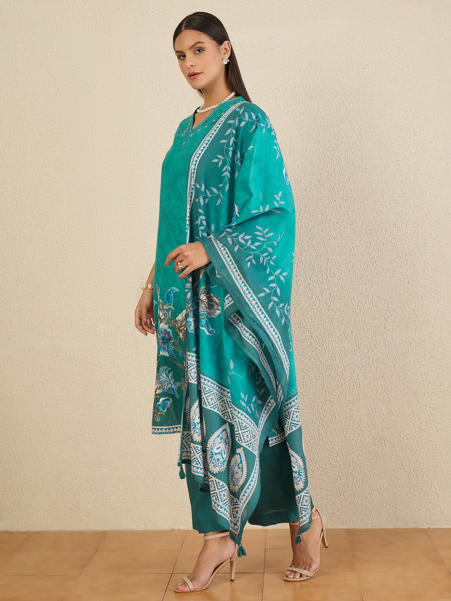 Women Floral Dyed Regular Thread Work Pure Cotton Kurta with Palazzos & With Dupatta