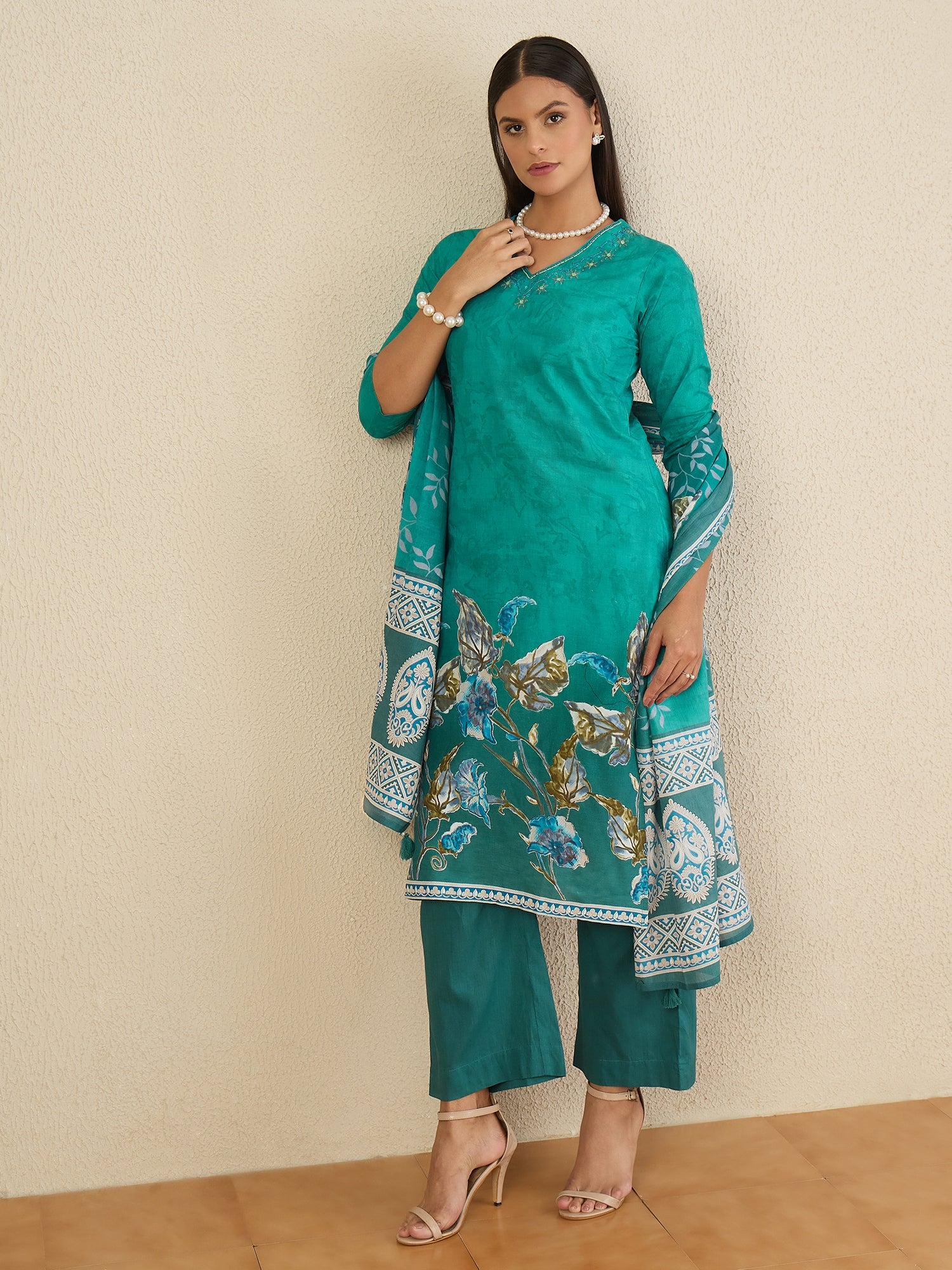 Women Floral Dyed Regular Thread Work Pure Cotton Kurta with Palazzos & With Dupatta