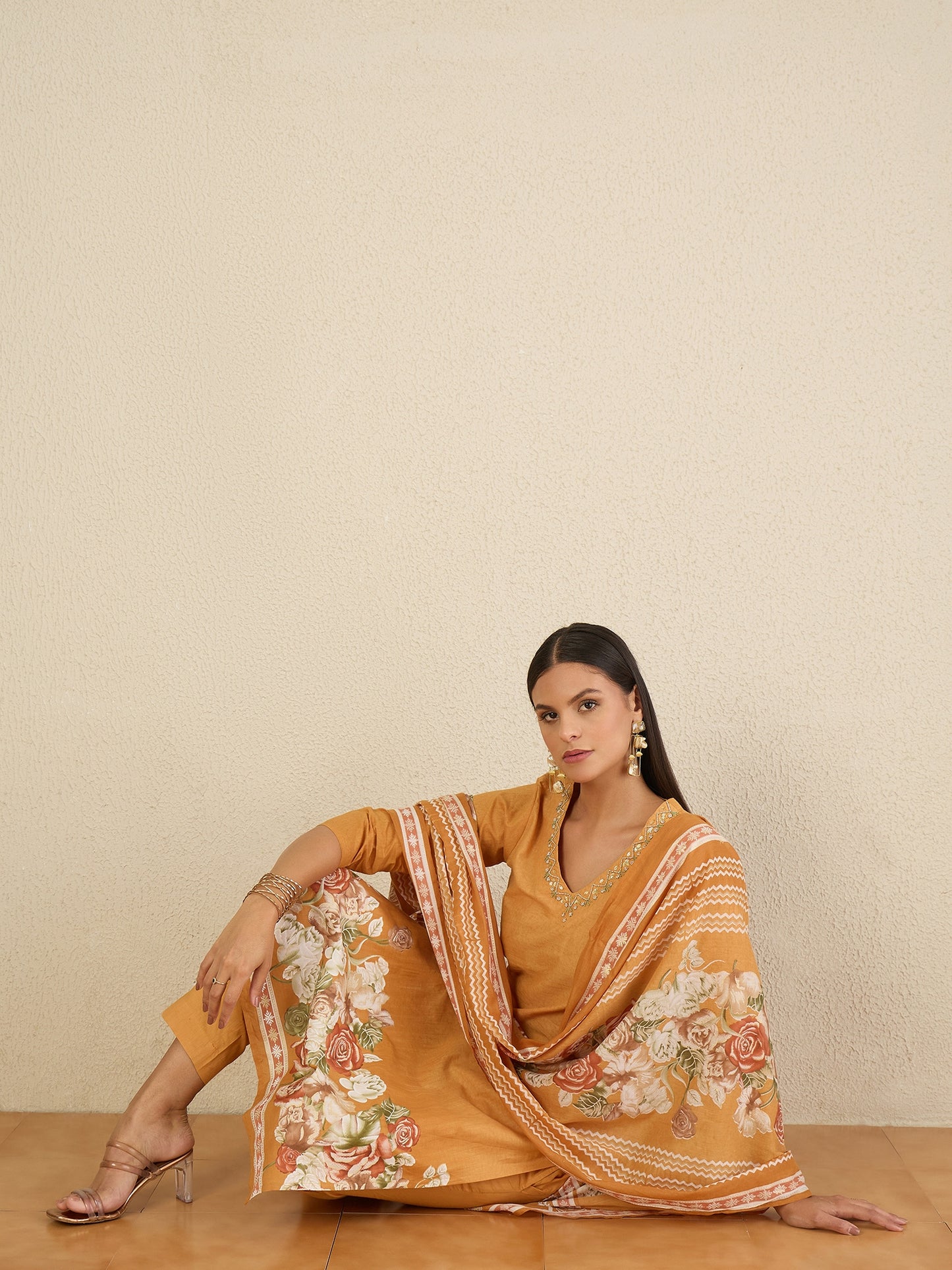 Women Floral Printed Regular Thread Work Pure Cotton Kurta with Trousers & With Dupatta