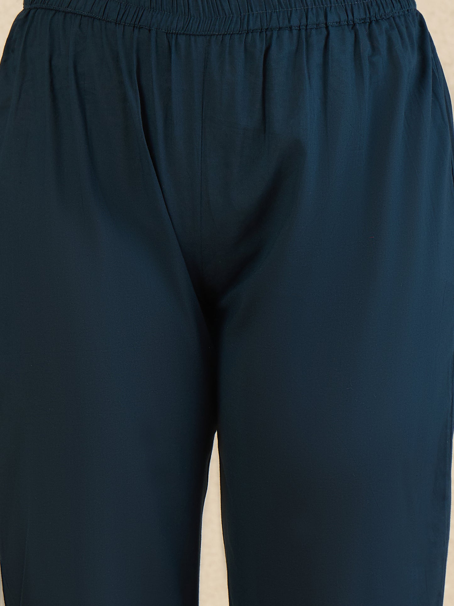 Women Floral Printed Regular Kurta with Trousers & With Dupatta