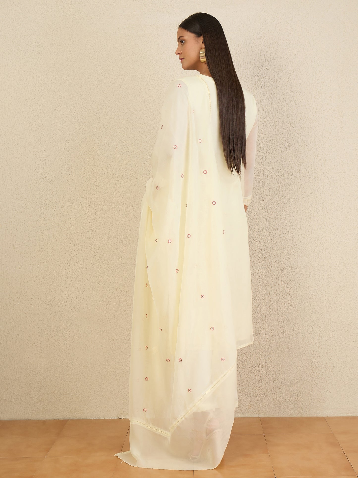 Women Floral Embroidered Regular Thread Work Kurta with Trousers & With Dupatta