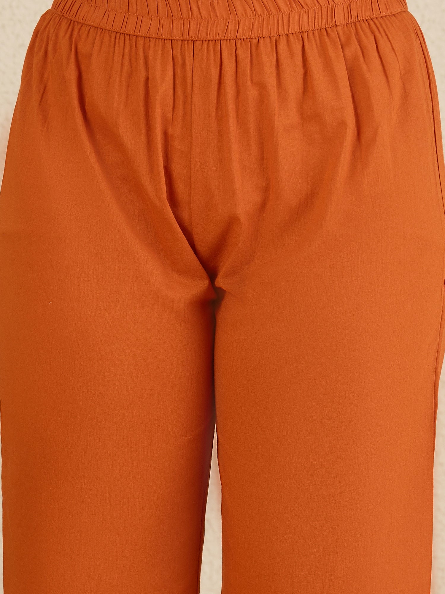 Women Floral Embroidered Regular Thread Work Kurta with Trousers & With Dupatta